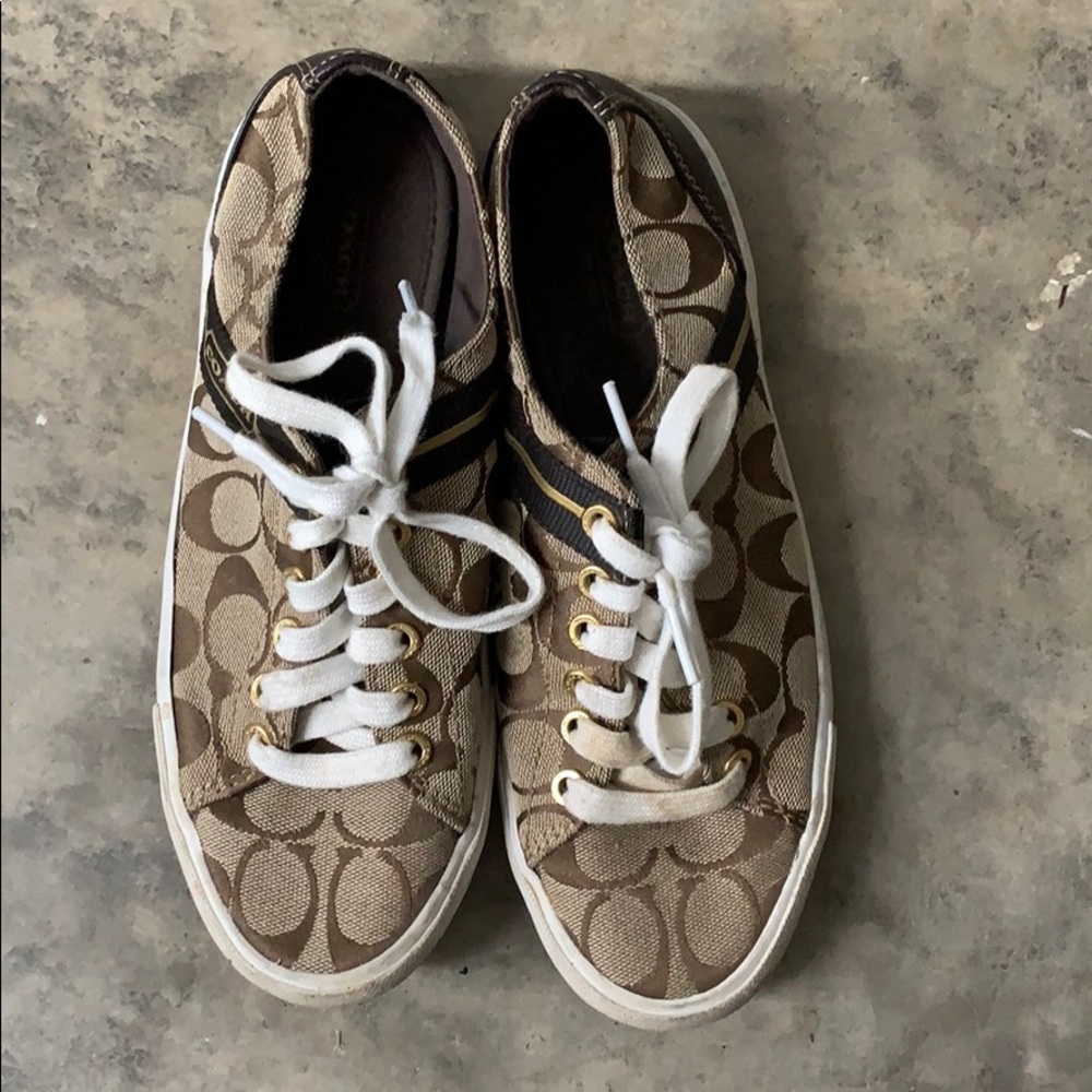 SIZE 7 COACH SHOES